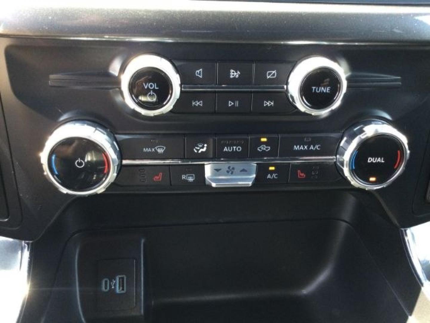 2022 Iconic Silver Metallic /Black w/Medium Dark Slate Ford F-150 XLT (1FTFW1E53NK) with an 5L V-8 port/direct injection engine, 10 speed automatic transmission, located at 1801 Main Street, Lewiston, 83501, (208) 743-9371, 46.417065, -117.004799- Photo#16