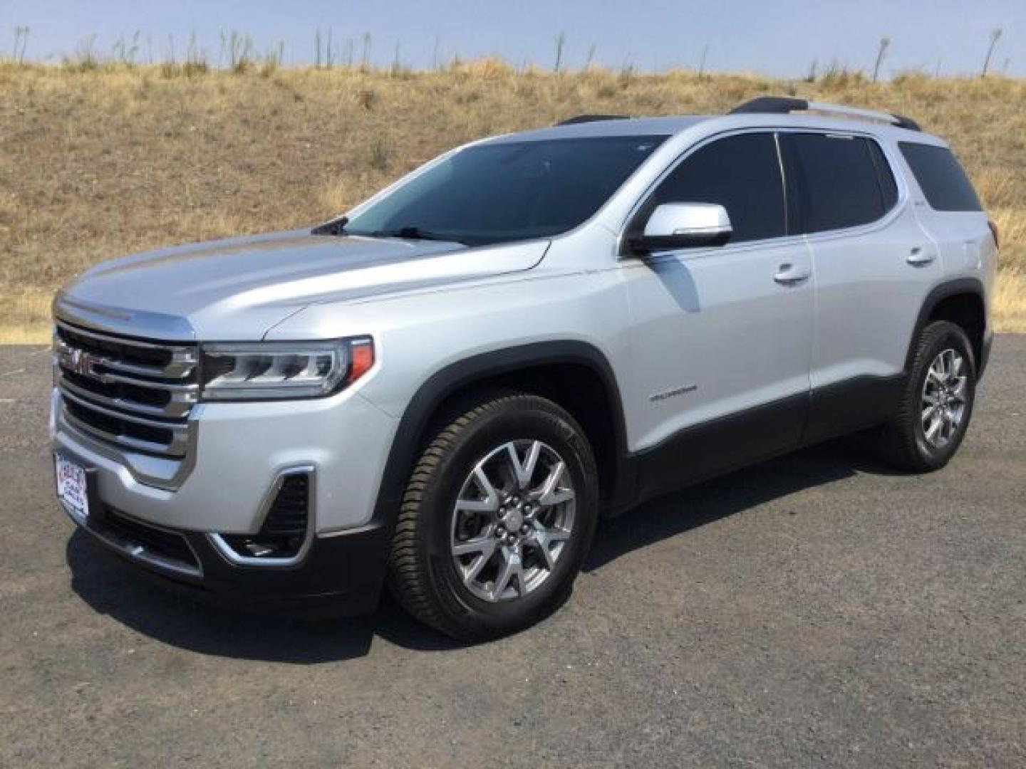 2020 Quicksilver Metallic GMC Acadia SLT-1 AWD (1GKKNUL44LZ) with an 2.0L L4 DOHC 16V TURBO engine, 6-Speed Automatic transmission, located at 1801 Main Street, Lewiston, 83501, (208) 743-9371, 46.417065, -117.004799- Photo#0