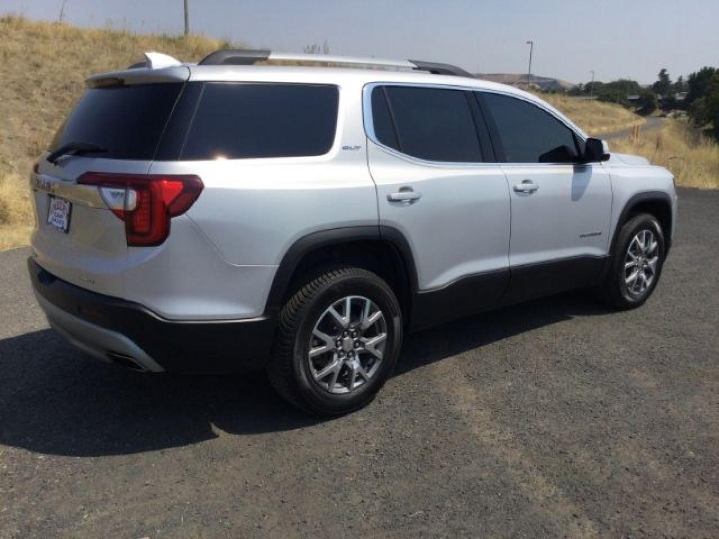 2020 Quicksilver Metallic GMC Acadia SLT-1 AWD (1GKKNUL44LZ) with an 2.0L L4 DOHC 16V TURBO engine, 6-Speed Automatic transmission, located at 1801 Main Street, Lewiston, 83501, (208) 743-9371, 46.417065, -117.004799- Photo#16