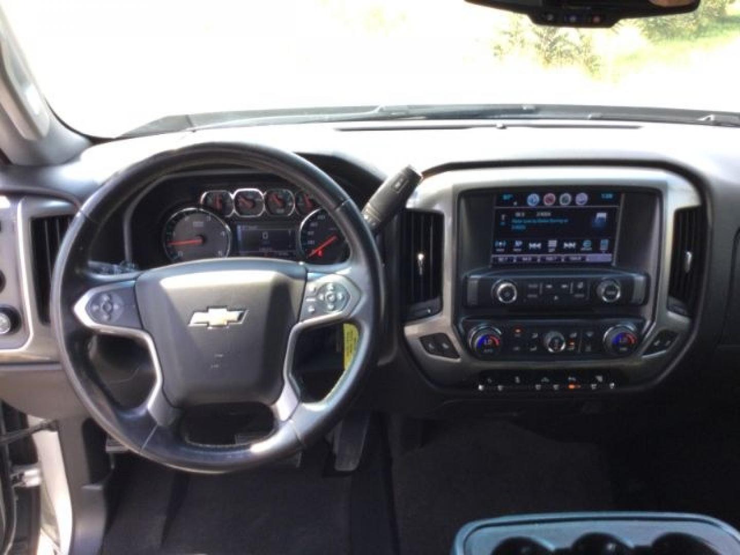 2018 Silver Ice Metallic /Jet Black Chevrolet Silverado 3500HD LT (1GC4KZCY4JF) with an Duramax 6.6L V-8 diesel direct injection engine, 6-Speed Automatic transmission, located at 1801 Main Street, Lewiston, 83501, (208) 743-9371, 46.417065, -117.004799- Photo#6