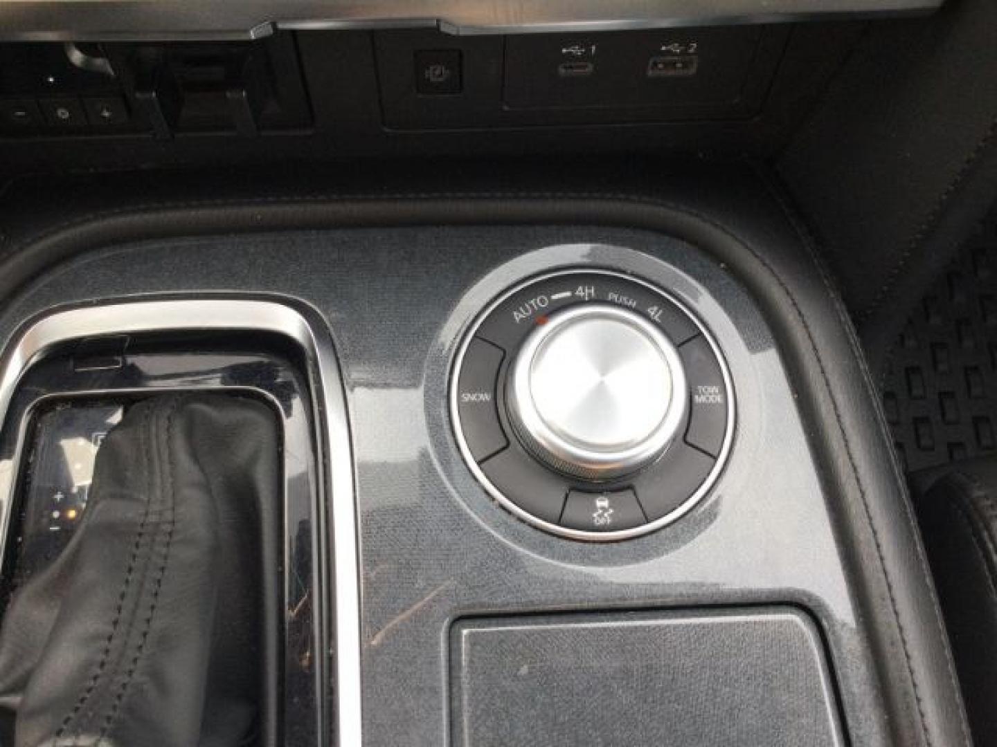 2021 Brilliant Silver Metallic /Charcoal Nissan Armada SV 4WD (JN8AY2AD0M9) with an Endurance 5.6L V-8 gasoline direct injection engine, 7-Speed Automatic transmission, located at 1801 Main Street, Lewiston, 83501, (208) 743-9371, 46.417065, -117.004799- Photo#17