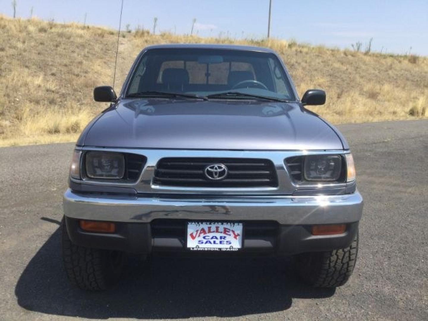 1997 LT BLUE /Gray Toyota Tacoma Base V6 (4TAWN72N6VZ) with an 3.4L V-6 DOHC engine, 5-Speed Manual Transmission transmission, located at 1801 Main Street, Lewiston, 83501, (208) 743-9371, 46.417065, -117.004799- Photo#20