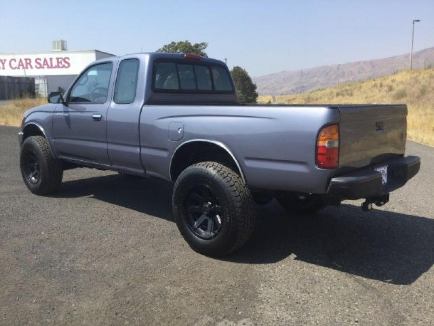 1997 LT BLUE /Gray Toyota Tacoma Base V6 (4TAWN72N6VZ) with an 3.4L V-6 DOHC engine, 5-Speed Manual Transmission transmission, located at 1801 Main Street, Lewiston, 83501, (208) 743-9371, 46.417065, -117.004799- Photo#21
