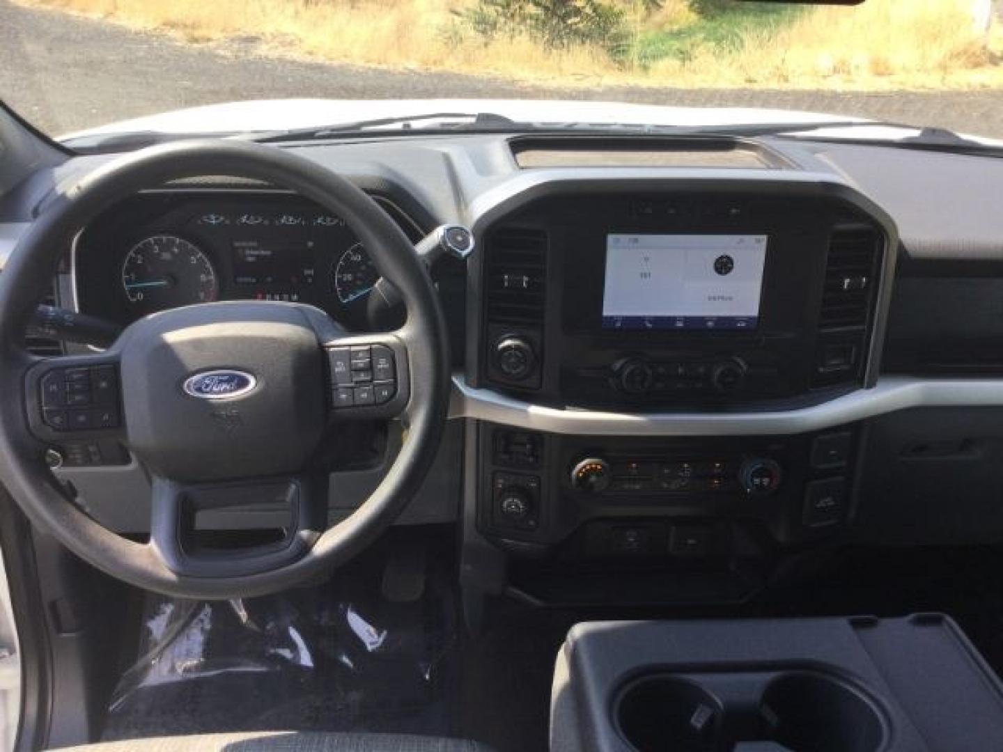 2021 Oxford White /Black/Medium Dark Slate Ford F-150 XLT (1FTFW1E86MF) with an EcoBoost 3.5L V-6 port/direct injection engine, 10 speed automatic transmission, located at 1801 Main Street, Lewiston, 83501, (208) 743-9371, 46.417065, -117.004799- Photo#7