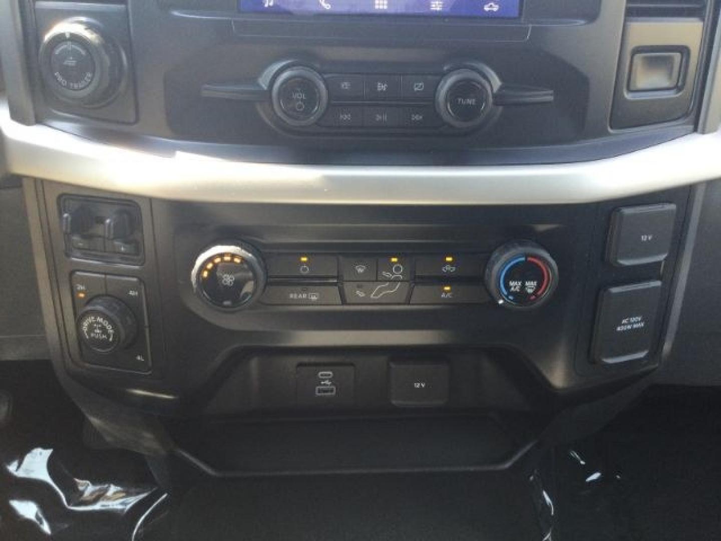 2021 Oxford White /Black/Medium Dark Slate Ford F-150 XLT (1FTFW1E86MF) with an EcoBoost 3.5L V-6 port/direct injection engine, 10 speed automatic transmission, located at 1801 Main Street, Lewiston, 83501, (208) 743-9371, 46.417065, -117.004799- Photo#13