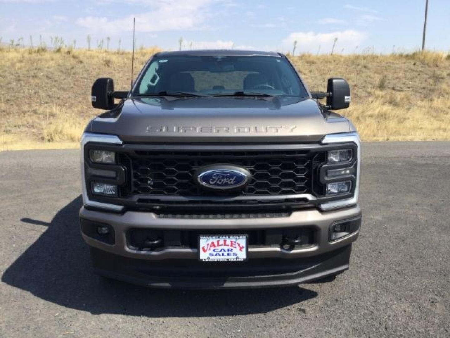 2023 Stone Grey Metallic /Medium Dark Slate Ford F-350 SD Crew Cab XLT 4x4 (1FT8W3BT9PE) with an 6.7L V8 OHV 16V DIESEL engine, 10 speed automatic transmission, located at 1801 Main Street, Lewiston, 83501, (208) 743-9371, 46.417065, -117.004799- Photo#17