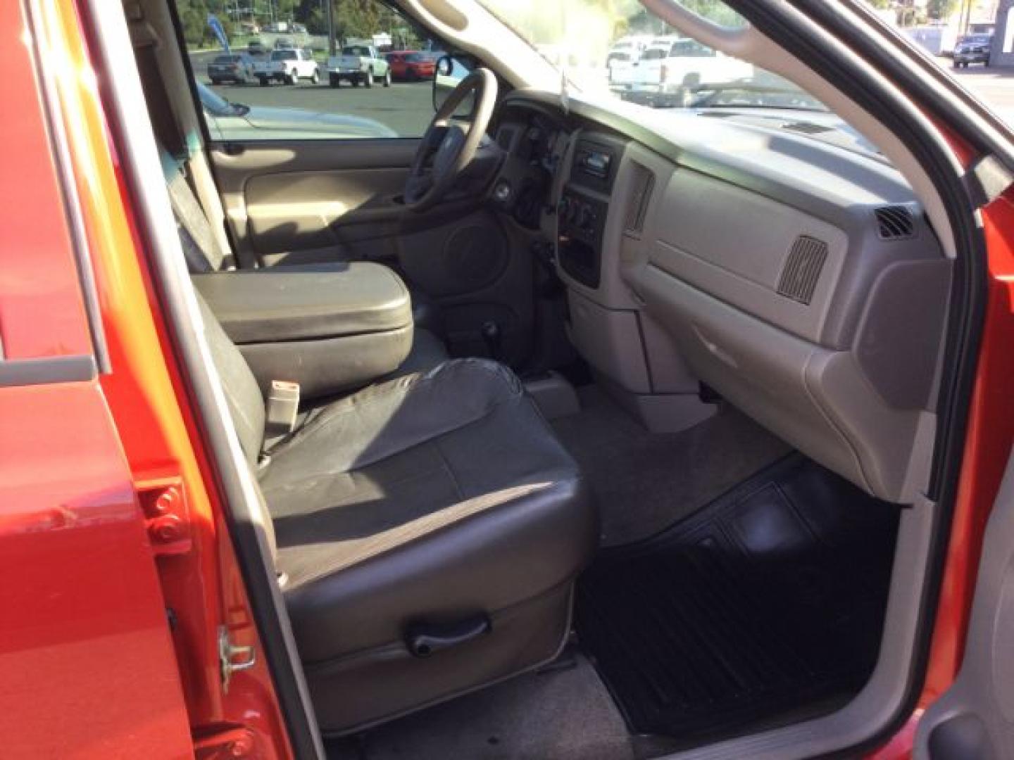 2005 Flame Red Clearcoat /Dark Slate Gray Dodge Ram 1500 SLT Quad Cab (1D7HU18D95S) with an HEMI Magnum 5.7L V-8 regular unleaded engine, 4 speed Automatic transmission, located at 1801 Main Street, Lewiston, 83501, (208) 743-9371, 46.417065, -117.004799- Photo#18