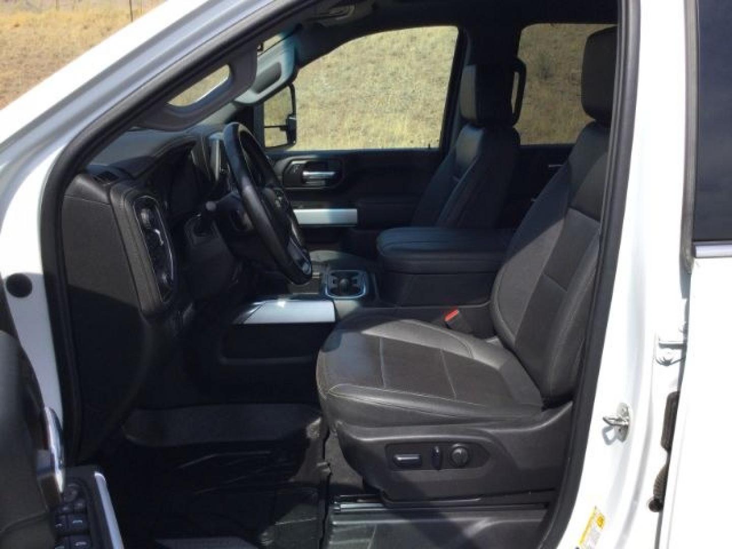 2023 Summit White /Jet Black Chevrolet Silverado 3500HD LTZ (1GC4YUEY2PF) with an Duramax 6.6L V-8 direct injection engine, 10-speed automatic transmission, located at 1801 Main Street, Lewiston, 83501, (208) 743-9371, 46.417065, -117.004799- Photo#5