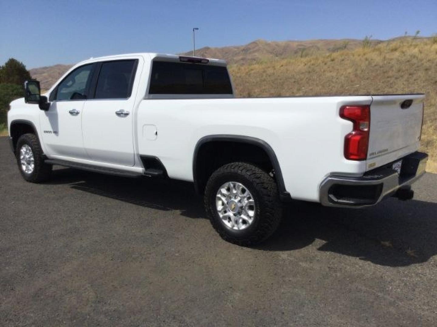 2023 Summit White /Jet Black Chevrolet Silverado 3500HD LTZ (1GC4YUEY2PF) with an Duramax 6.6L V-8 direct injection engine, 10-speed automatic transmission, located at 1801 Main Street, Lewiston, 83501, (208) 743-9371, 46.417065, -117.004799- Photo#7
