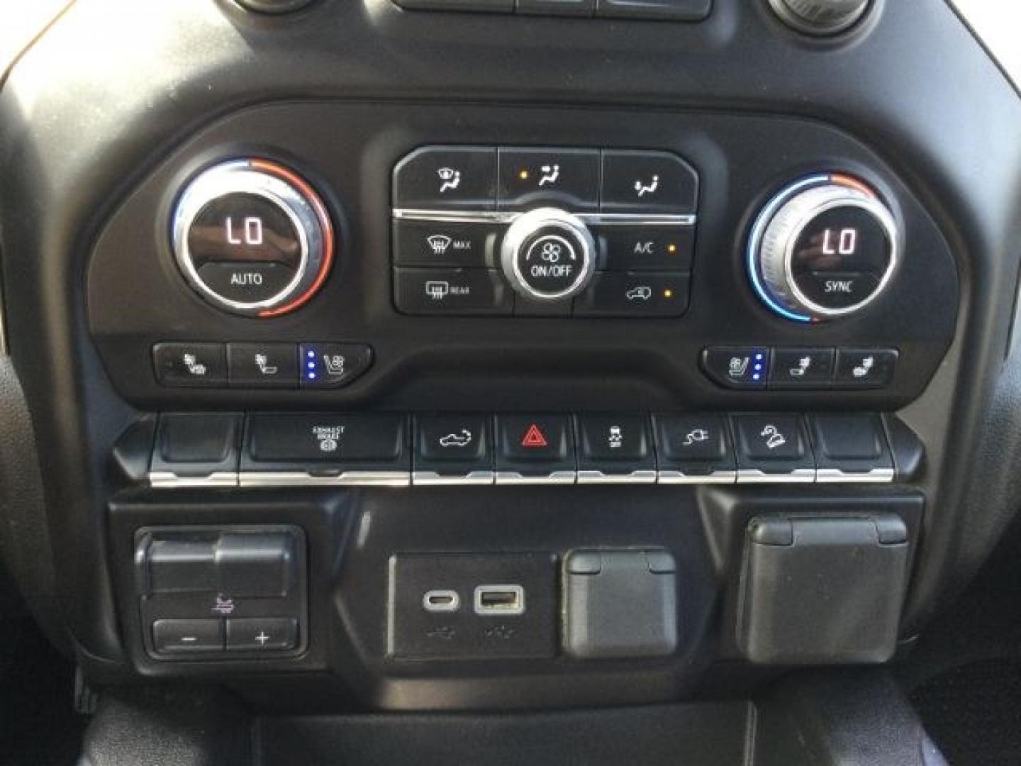 2023 Summit White /Jet Black Chevrolet Silverado 3500HD LTZ (1GC4YUEY2PF) with an Duramax 6.6L V-8 direct injection engine, 10-speed automatic transmission, located at 1801 Main Street, Lewiston, 83501, (208) 743-9371, 46.417065, -117.004799- Photo#13