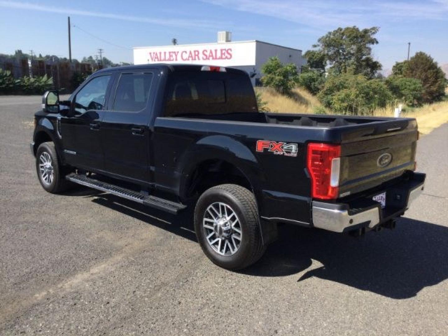 2017 Shadow Black /Black Ford F-350 LARIAT (1FT8W3BT1HE) with an Powerstroke 6.7L V-8 diesel direct injection engine, 6-Speed Automatic transmission, located at 1801 Main Street, Lewiston, 83501, (208) 743-9371, 46.417065, -117.004799- Photo#3
