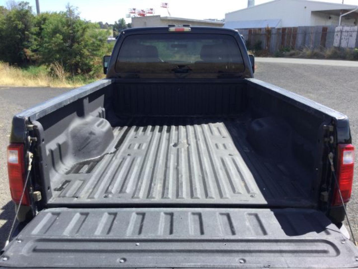 2011 Tuxedo Black Metallic /Adobe Cloth Ford F-250 Super Cab XLT 4x4 (1FT7X2B65BE) with an 6.2 EFI V8 engine, 6-Speed Automatic transmission, located at 1801 Main Street, Lewiston, 83501, (208) 743-9371, 46.417065, -117.004799- Photo#9