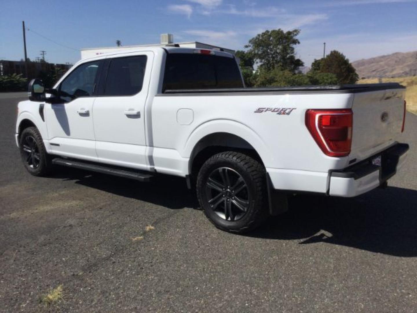 2021 Oxford White /Black/Medium Dark Slate Ford F-150 XLT/Sport (1FTFW1ED9MF) with an EcoBoost 3.5L V-6 port/direct injection engine, 10 speed automatic transmission, located at 1801 Main Street, Lewiston, 83501, (208) 743-9371, 46.417065, -117.004799- Photo#24