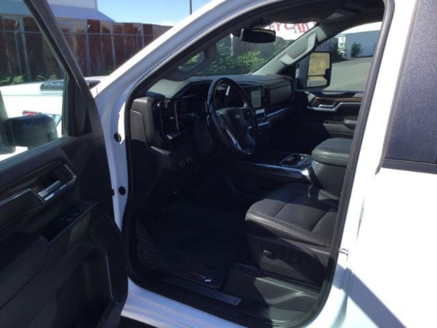 2024 Summit White Chevrolet Silverado 3500HD LT (1GC4YTEY6RF) , located at 1801 Main Street, Lewiston, 83501, (208) 743-9371, 46.417065, -117.004799- Photo#3