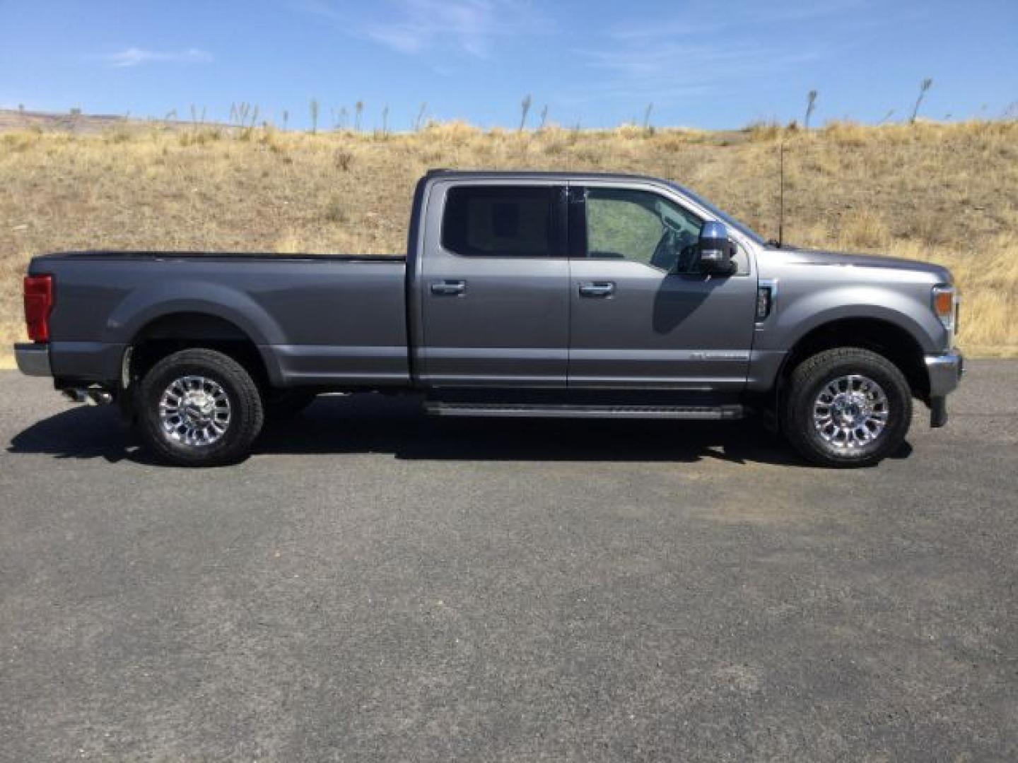 2022 Carbonized Gray Metallic /Medium Earth Gray Ford F-350 XLT Long Box (1FT8W3BT6NE) with an Powerstroke 6.7L V-8 direct injection engine, 10 speed automatic transmission, located at 1801 Main Street, Lewiston, 83501, (208) 743-9371, 46.417065, -117.004799- Photo#7
