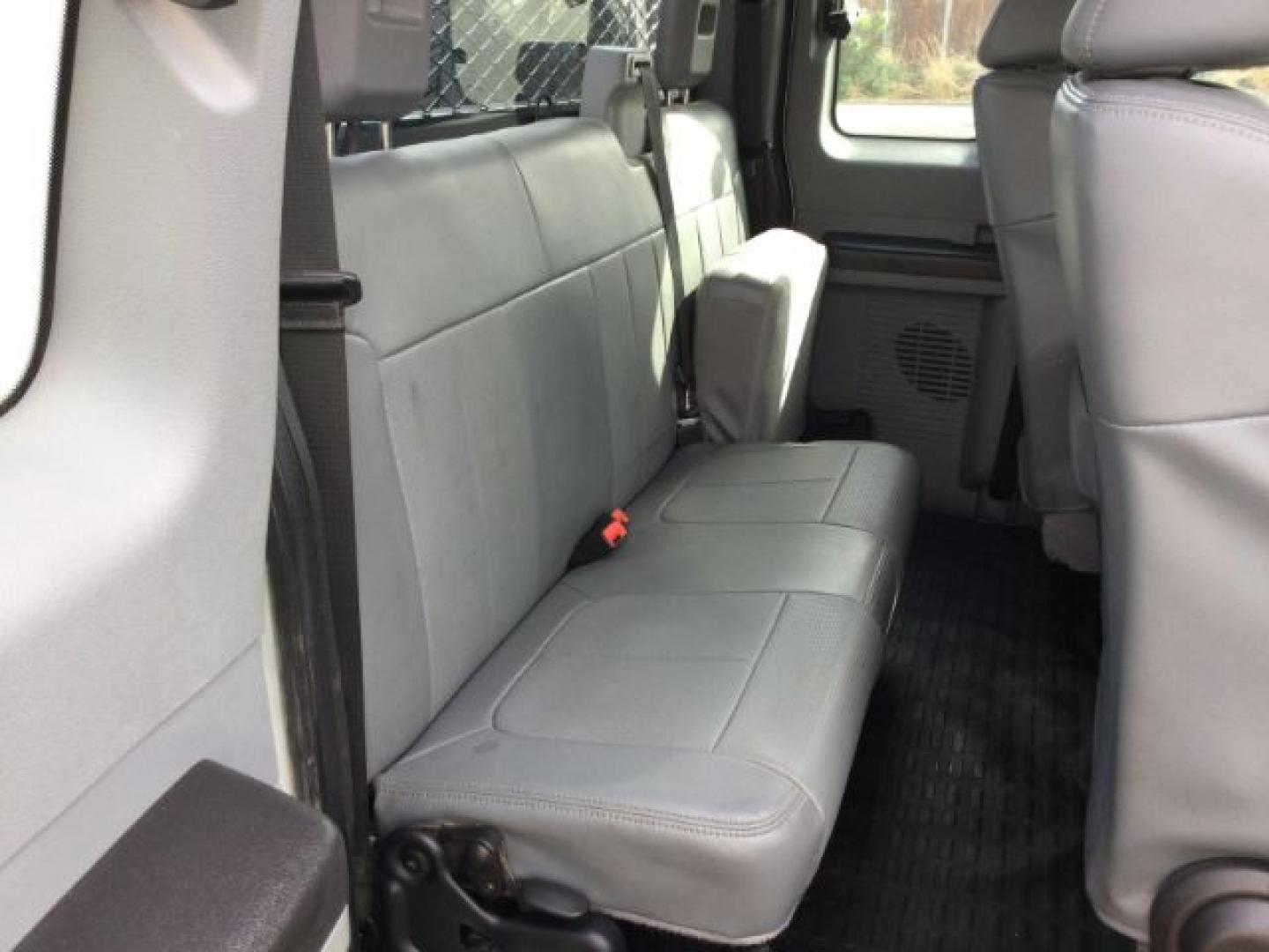 2015 Oxford White Ford F-350 XL SuperCab 4WD (1FD8X3BT6FE) , located at 1801 Main Street, Lewiston, 83501, (208) 743-9371, 46.417065, -117.004799- Photo#10