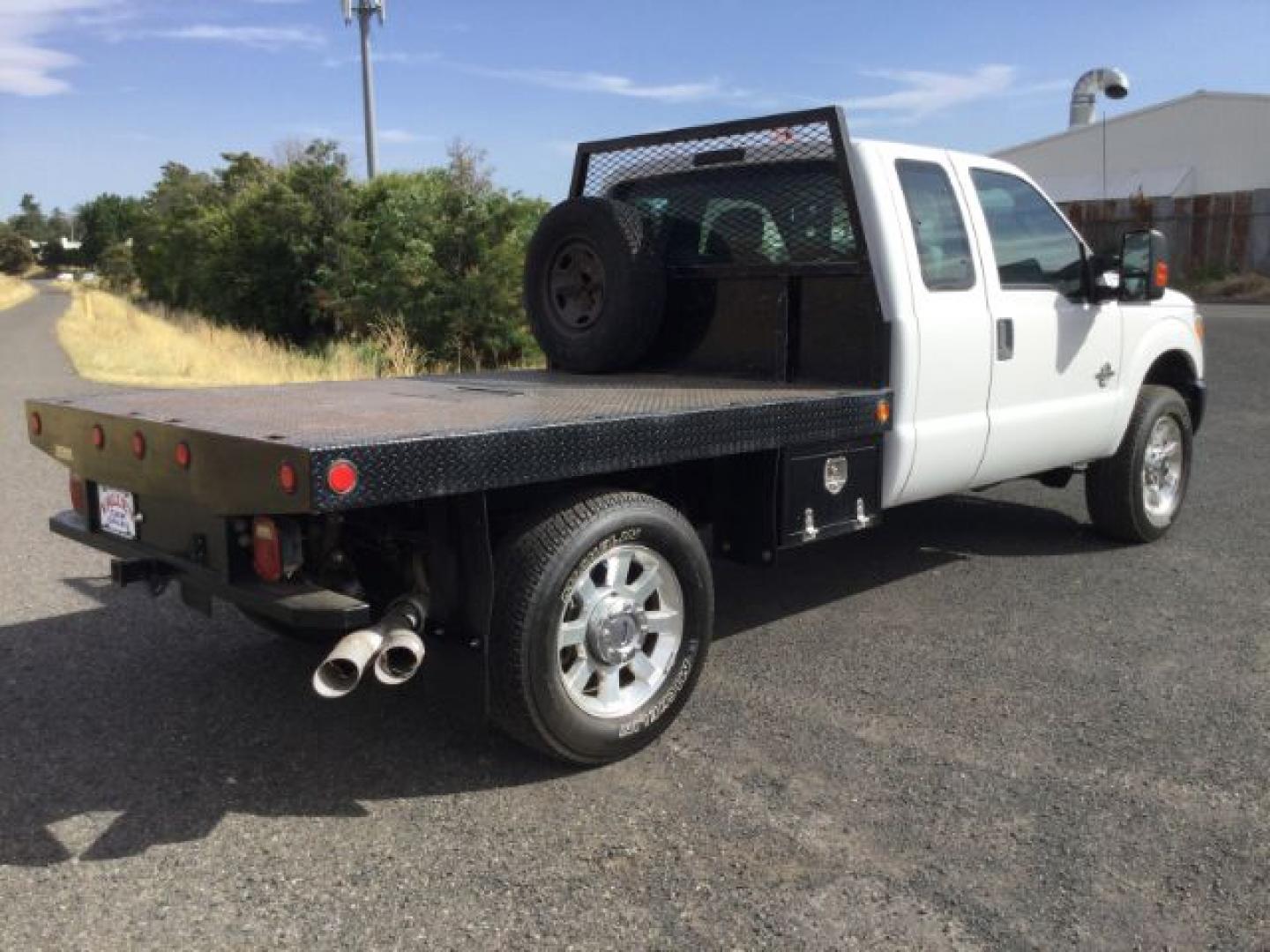 2015 Oxford White Ford F-350 XL SuperCab 4WD (1FD8X3BT6FE) , located at 1801 Main Street, Lewiston, 83501, (208) 743-9371, 46.417065, -117.004799- Photo#18