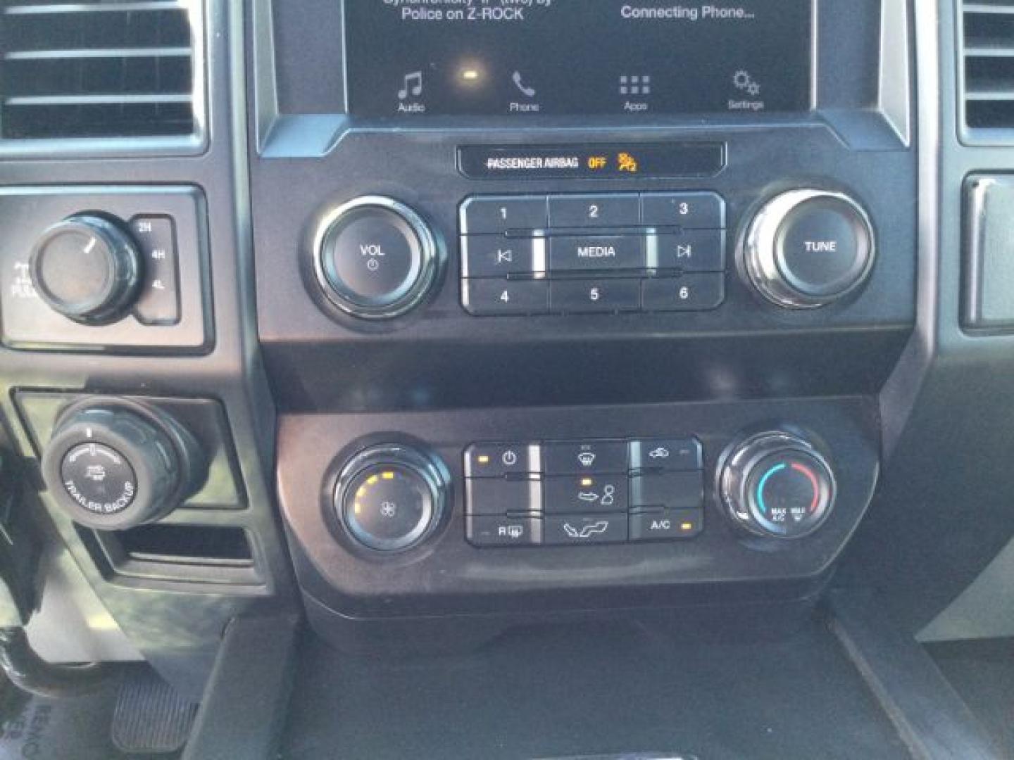 2019 Ingot Silver Metallic /Black Ford F-150 STX (1FTEX1EP8KK) with an EcoBoost 2.7L V-6 port/direct injection engine, 10-speed automatic transmission, located at 1801 Main Street, Lewiston, 83501, (208) 743-9371, 46.417065, -117.004799- Photo#7