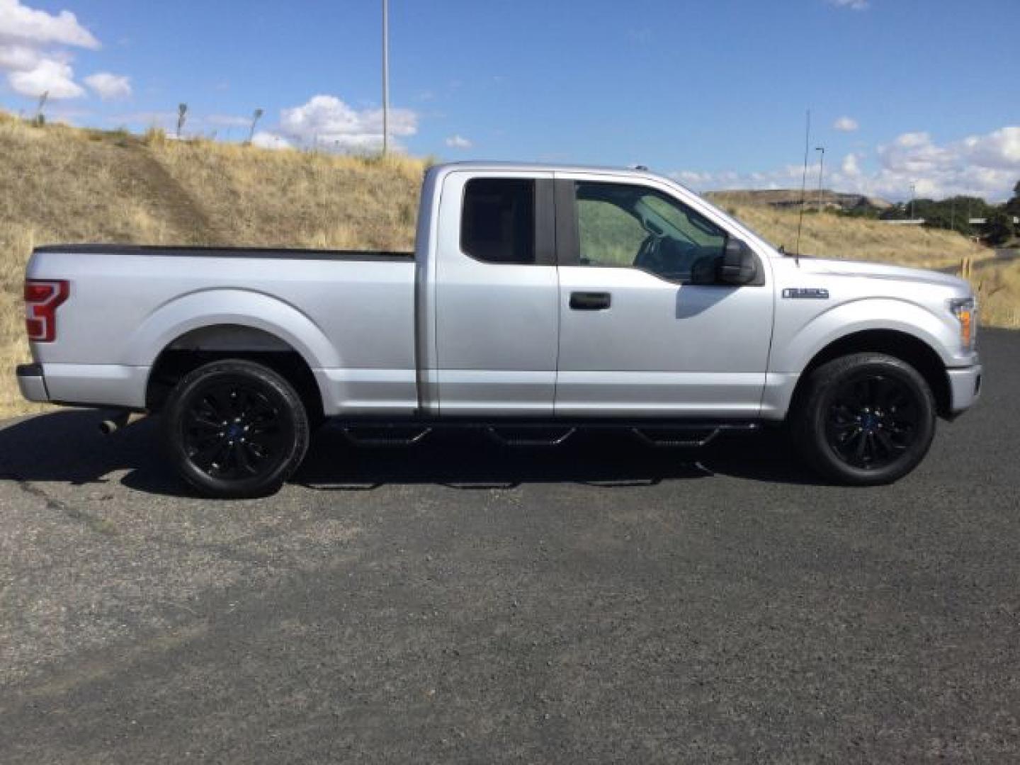 2019 Ingot Silver Metallic /Black Ford F-150 STX (1FTEX1EP8KK) with an EcoBoost 2.7L V-6 port/direct injection engine, 10-speed automatic transmission, located at 1801 Main Street, Lewiston, 83501, (208) 743-9371, 46.417065, -117.004799- Photo#9