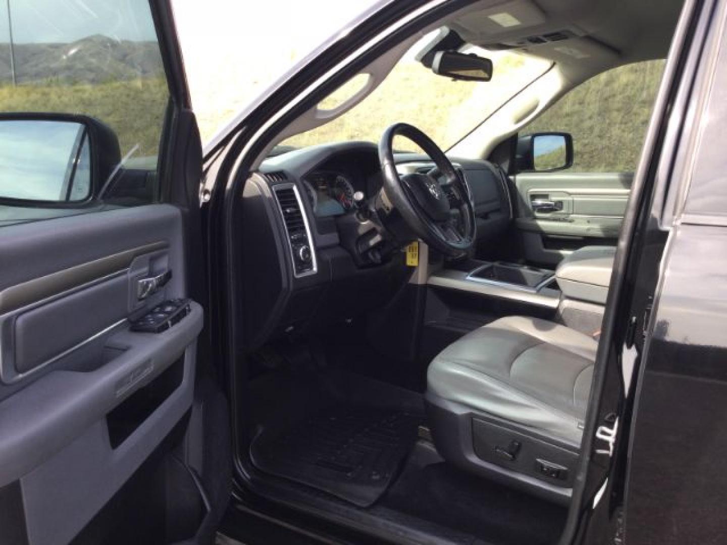 2014 Black Clearcoat /Diesel Gray/Black Ram 2500 Big Horn (3C6UR5DJ1EG) with an HEMI 6.4L V-8 VVT variable valve control engine, 6-Speed Automatic transmission, located at 1801 Main Street, Lewiston, 83501, (208) 743-9371, 46.417065, -117.004799- Photo#3