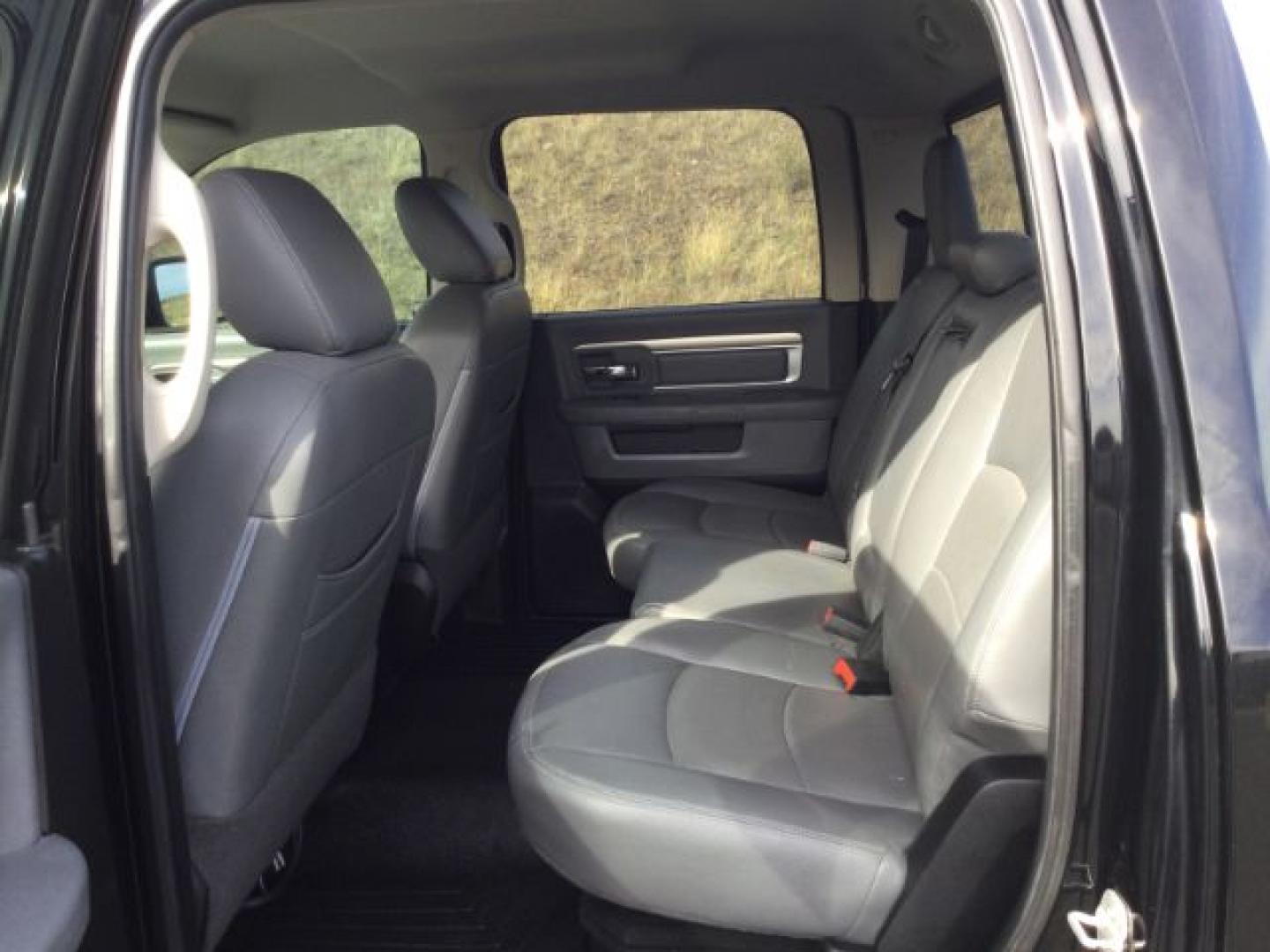 2014 Black Clearcoat /Diesel Gray/Black Ram 2500 Big Horn (3C6UR5DJ1EG) with an HEMI 6.4L V-8 VVT variable valve control engine, 6-Speed Automatic transmission, located at 1801 Main Street, Lewiston, 83501, (208) 743-9371, 46.417065, -117.004799- Photo#4