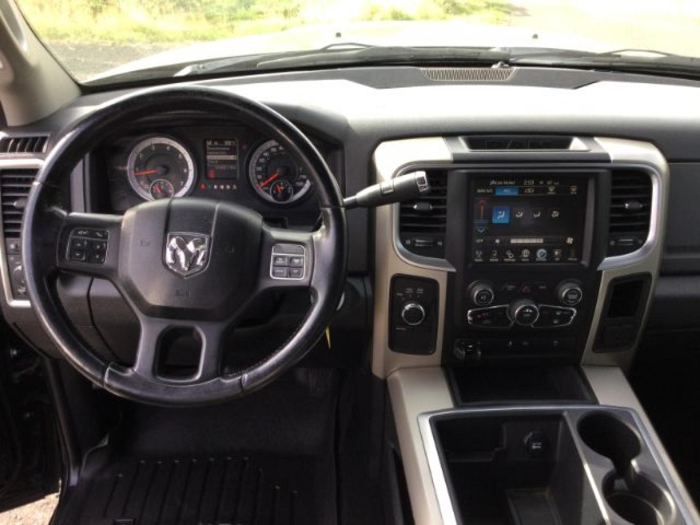 2014 Black Clearcoat /Diesel Gray/Black Ram 2500 Big Horn (3C6UR5DJ1EG) with an HEMI 6.4L V-8 VVT variable valve control engine, 6-Speed Automatic transmission, located at 1801 Main Street, Lewiston, 83501, (208) 743-9371, 46.417065, -117.004799- Photo#5