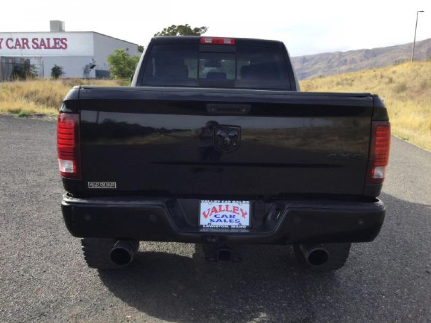 2014 Black Clearcoat /Diesel Gray/Black Ram 2500 Big Horn (3C6UR5DJ1EG) with an HEMI 6.4L V-8 VVT variable valve control engine, 6-Speed Automatic transmission, located at 1801 Main Street, Lewiston, 83501, (208) 743-9371, 46.417065, -117.004799- Photo#10
