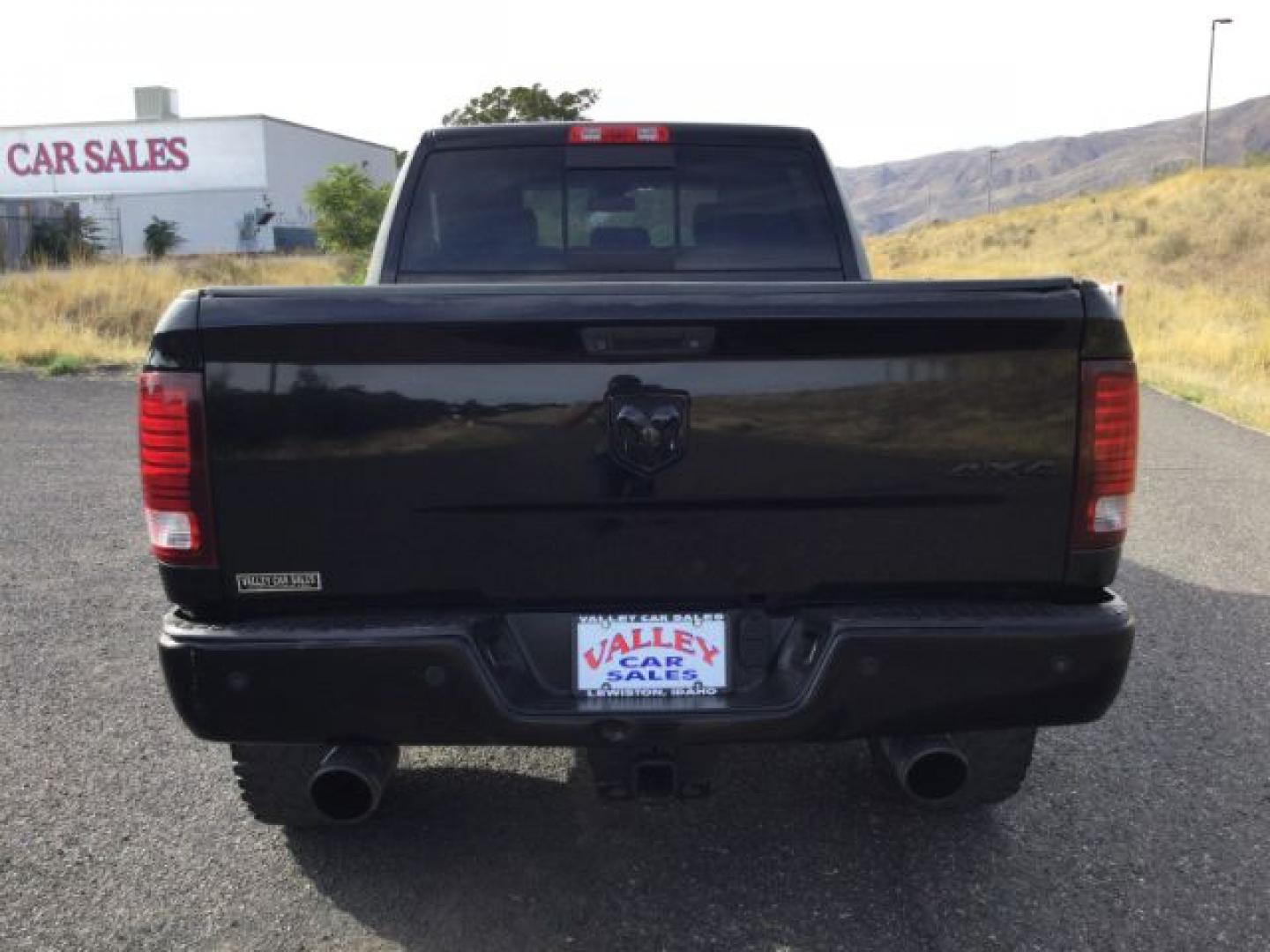 2014 Black Clearcoat /Diesel Gray/Black Ram 2500 Big Horn (3C6UR5DJ1EG) with an HEMI 6.4L V-8 VVT variable valve control engine, 6-Speed Automatic transmission, located at 1801 Main Street, Lewiston, 83501, (208) 743-9371, 46.417065, -117.004799- Photo#12