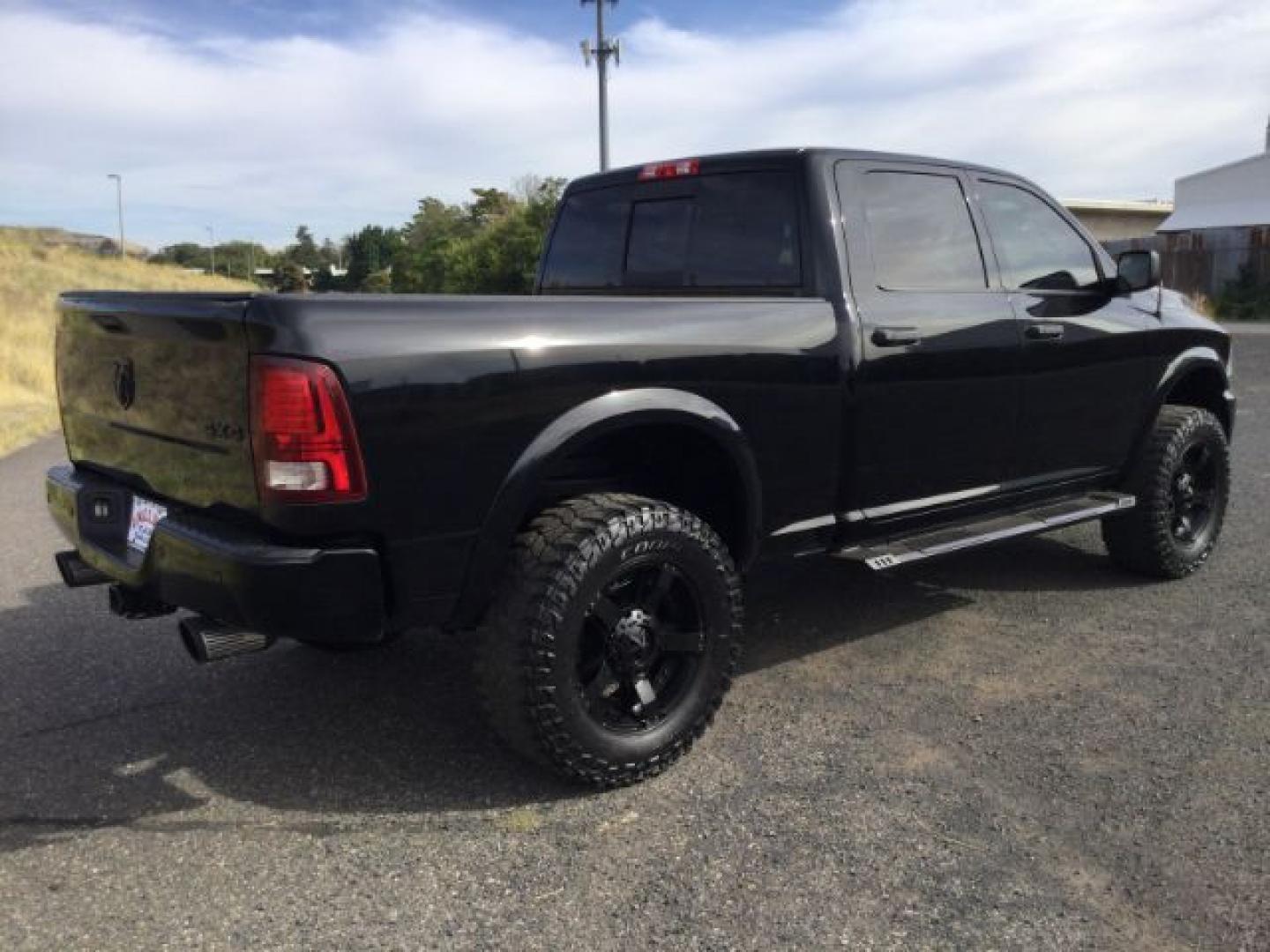2014 Black Clearcoat /Diesel Gray/Black Ram 2500 Big Horn (3C6UR5DJ1EG) with an HEMI 6.4L V-8 VVT variable valve control engine, 6-Speed Automatic transmission, located at 1801 Main Street, Lewiston, 83501, (208) 743-9371, 46.417065, -117.004799- Photo#14