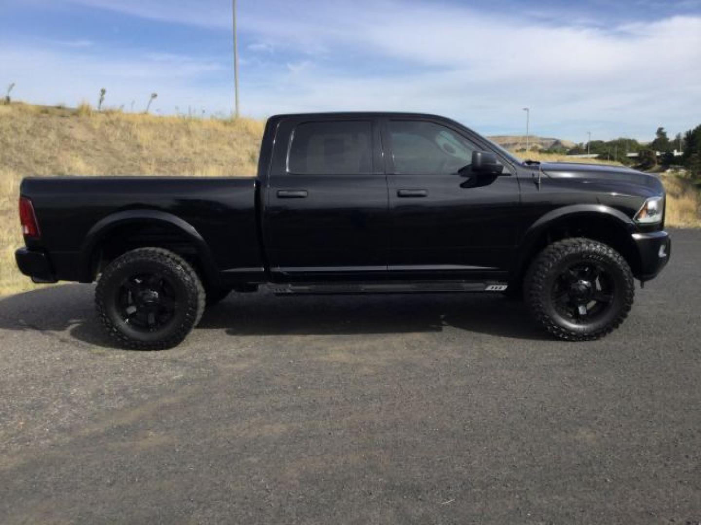 2014 Black Clearcoat /Diesel Gray/Black Ram 2500 Big Horn (3C6UR5DJ1EG) with an HEMI 6.4L V-8 VVT variable valve control engine, 6-Speed Automatic transmission, located at 1801 Main Street, Lewiston, 83501, (208) 743-9371, 46.417065, -117.004799- Photo#15