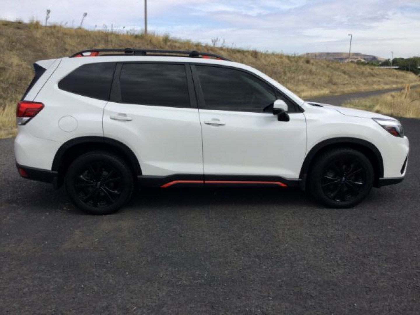 2019 Crystal White Pearl /Gray Subaru Forester Sport (JF2SKAKC9KH) with an 2.5L H-4 direct injection engine, Continuously Variable Transmission transmission, located at 1801 Main Street, Lewiston, 83501, (208) 743-9371, 46.417065, -117.004799- Photo#21
