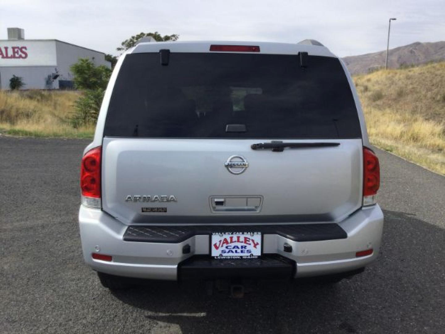 2014 Brilliant Silver /Charcoal Nissan Armada SL (5N1AA0NCXEN) with an Endurance 5.6L V-8 DOHC engine, Automatic transmission, located at 1801 Main Street, Lewiston, 83501, (208) 743-9371, 46.417065, -117.004799- Photo#8