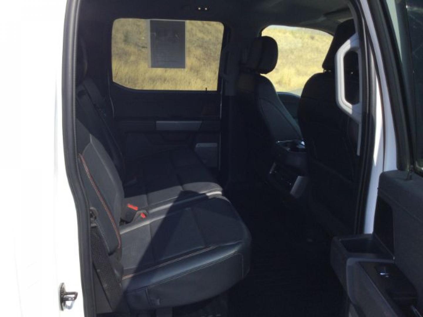 2023 Oxford White /Black Onyx Ford F-350 LARIAT (1FT8W3BN5PE) with an 7.3L V-8 DEVCT variable valve control engine, 10 speed automatic transmission, located at 1801 Main Street, Lewiston, 83501, (208) 743-9371, 46.417065, -117.004799- Photo#19