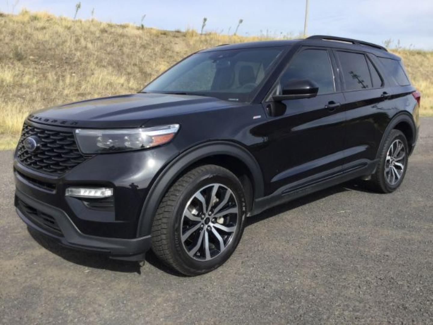 2022 Agate Black Metallic /Ebony Ford Explorer ST-Line (1FMSK8KH2NG) with an EcoBoost 2.3L I-4 direct injection engine, Automatic transmission, located at 1801 Main Street, Lewiston, 83501, (208) 743-9371, 46.417065, -117.004799- Photo#0