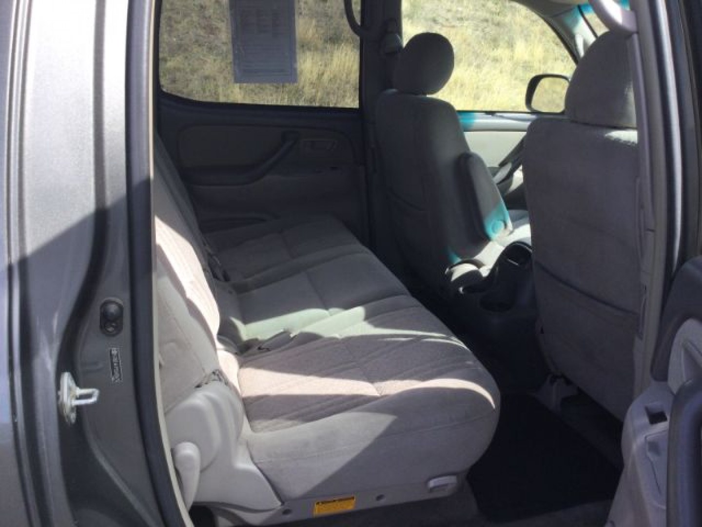 2005 Phantom Gray Pearl /Light Charcoal Toyota Tundra SR5 V8 (5TBDT44115S) with an I-FORCE 4.7L V-8 DOHC engine, 5-Speed Automatic transmission, located at 1801 Main Street, Lewiston, 83501, (208) 743-9371, 46.417065, -117.004799- Photo#12