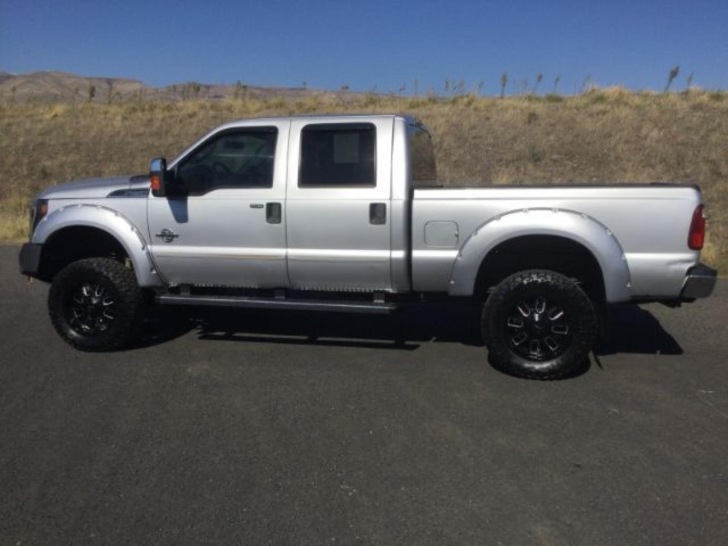 2016 Ingot Silver Metallic /Steel Ford F-250 XLT (1FT7W2BT2GE) with an Powerstroke 6.7L V-8 direct injection engine, Automatic transmission, located at 1801 Main Street, Lewiston, 83501, (208) 743-9371, 46.417065, -117.004799- Photo#2