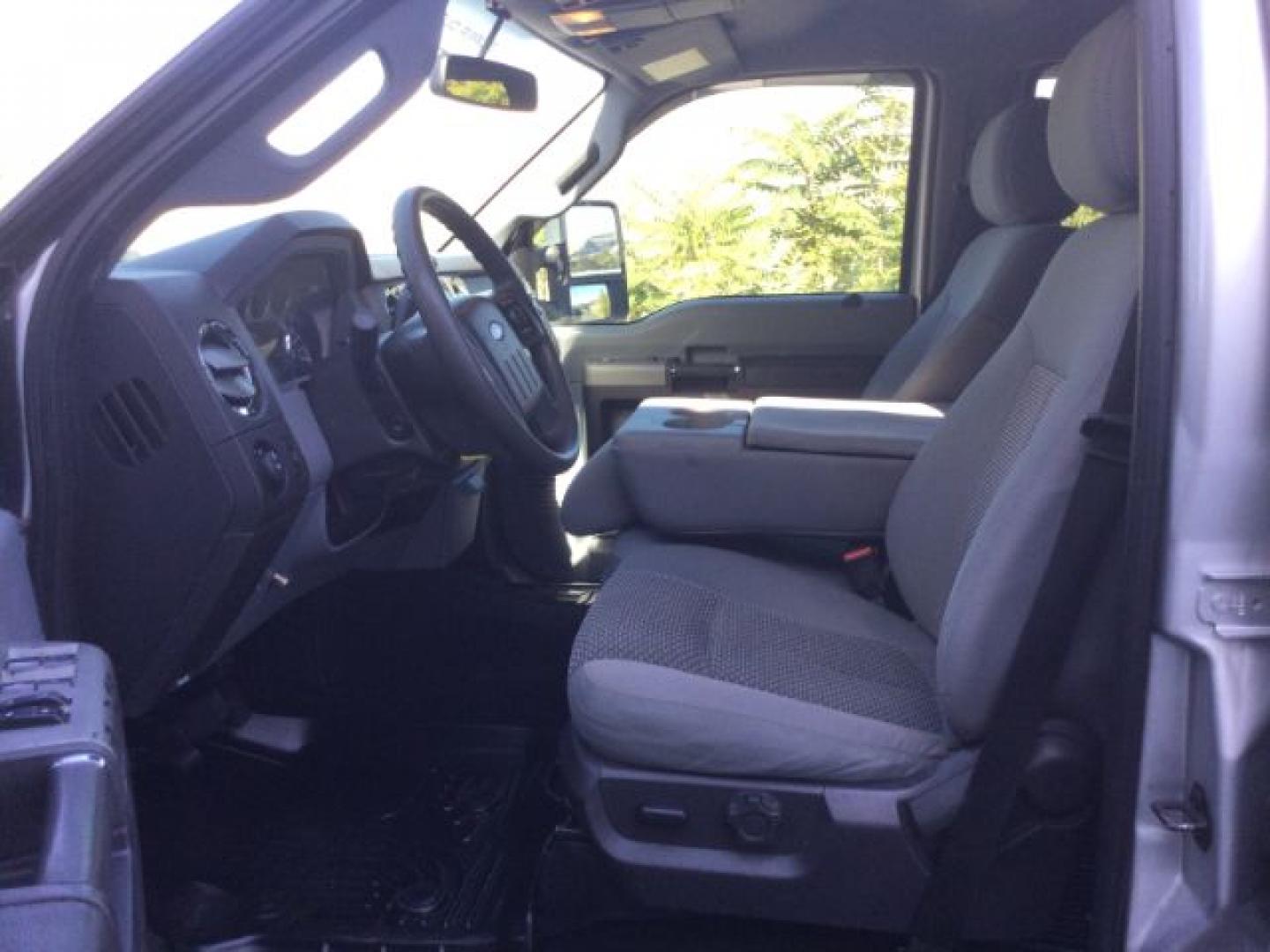 2016 Ingot Silver Metallic /Steel Ford F-250 XLT (1FT7W2BT2GE) with an Powerstroke 6.7L V-8 direct injection engine, Automatic transmission, located at 1801 Main Street, Lewiston, 83501, (208) 743-9371, 46.417065, -117.004799- Photo#4