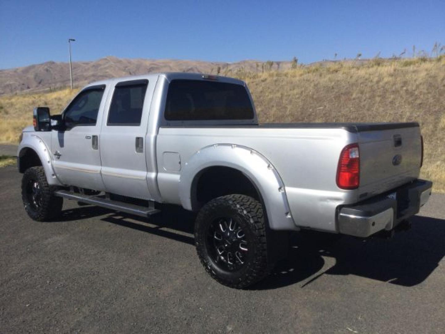 2016 Ingot Silver Metallic /Steel Ford F-250 XLT (1FT7W2BT2GE) with an Powerstroke 6.7L V-8 direct injection engine, Automatic transmission, located at 1801 Main Street, Lewiston, 83501, (208) 743-9371, 46.417065, -117.004799- Photo#6