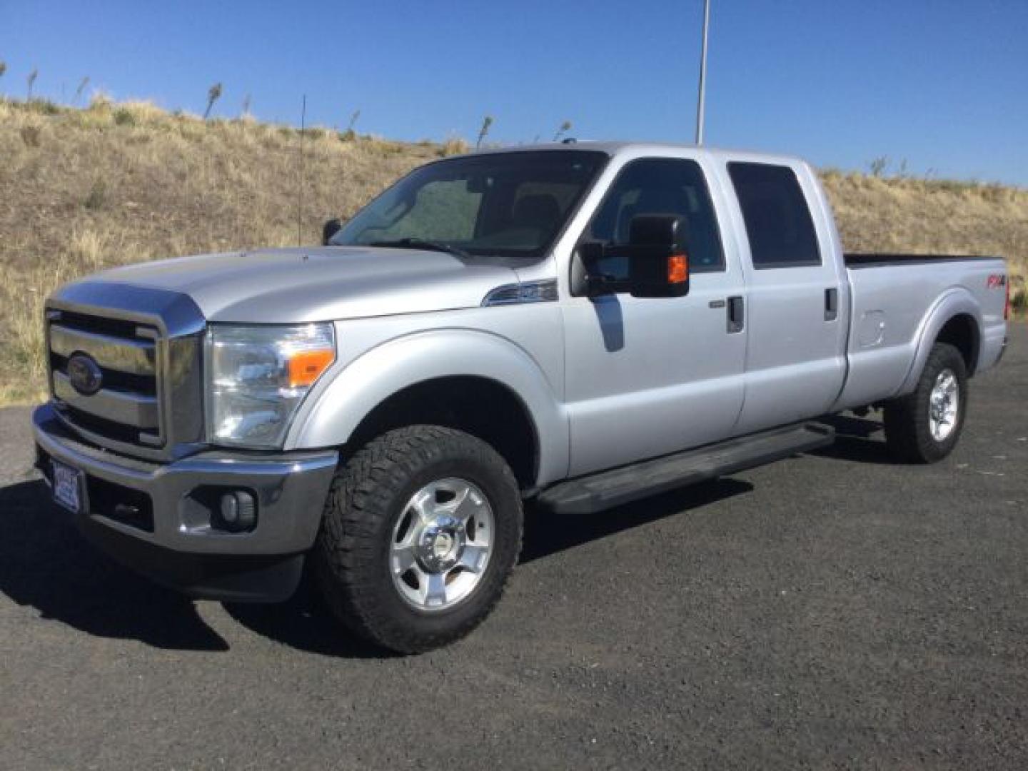 2015 Ingot Silver Metallic /Steel Gray Cloth Ford F-250 XLT (1FT7W2B65FE) with an 6.2 EFI V8 engine, 6-Speed Automatic transmission, located at 1801 Main Street, Lewiston, 83501, (208) 743-9371, 46.417065, -117.004799- Photo#9