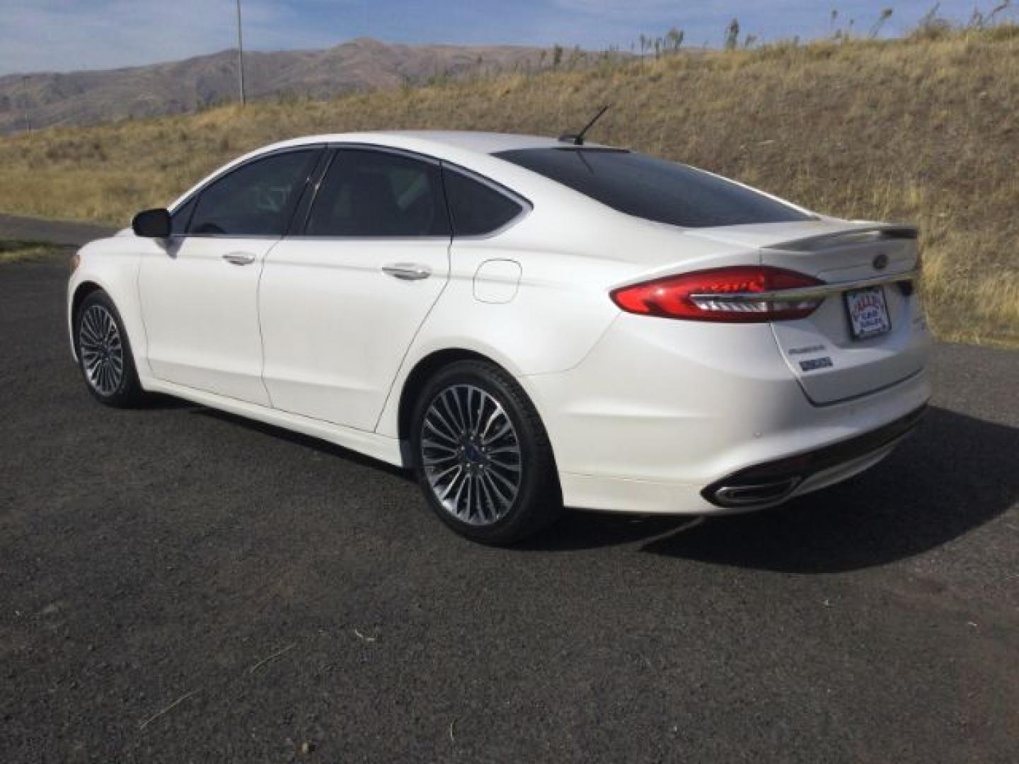 2017 White Platinum Metallic Tri-Coat /Medium Soft Ceramic Ford Fusion Titanium | Platinum (3FA6P0K9XHR) with an EcoBoost 2L I-4 direct injection engine, Automatic transmission, located at 1801 Main Street, Lewiston, 83501, (208) 743-9371, 46.417065, -117.004799- Photo#6