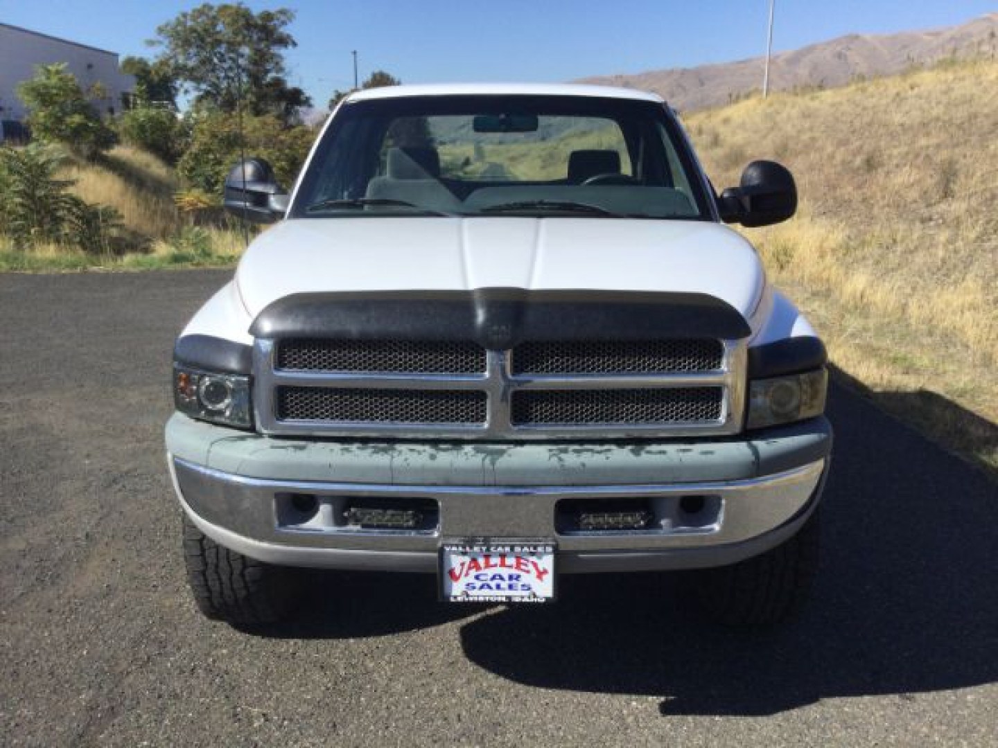 1997 Bright White /Mist Gray Dodge Ram 2500 SLT Laramie (3B7KF23D9VG) with an Cummins 5.9L I-6 diesel direct injection engine, Automatic transmission, located at 1801 Main Street, Lewiston, 83501, (208) 743-9371, 46.417065, -117.004799- Photo#17