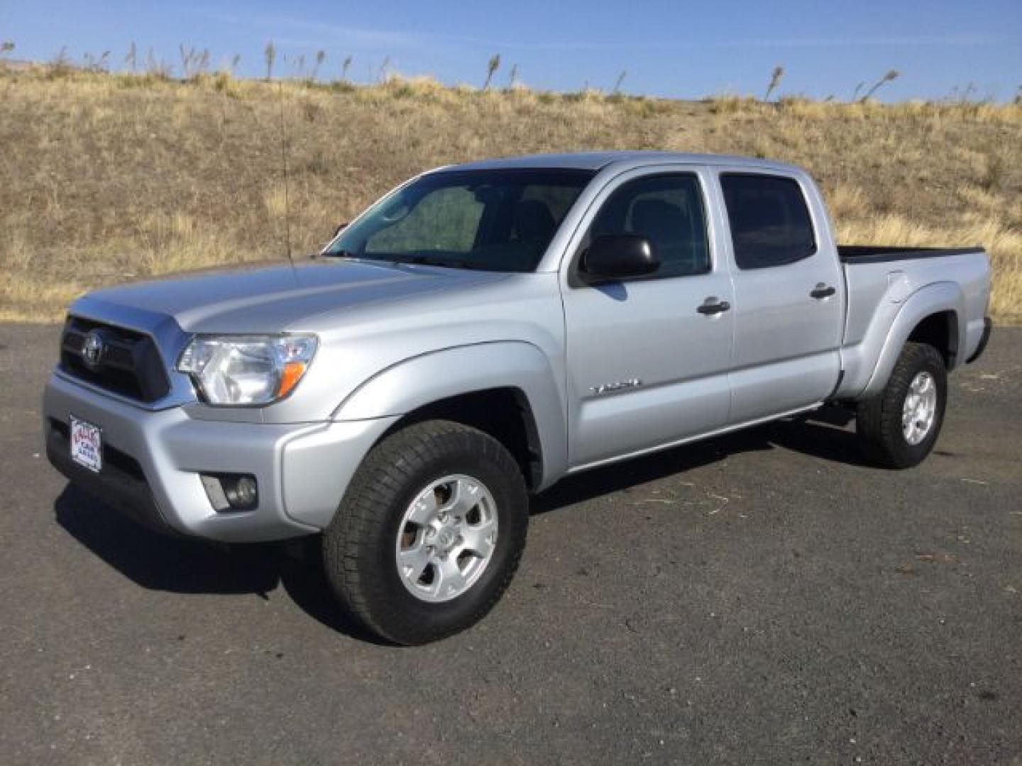 2013 Silver Streak Metallic /Graphite Toyota Tacoma SR5 V6 (3TMMU4FN3DM) with an 4L V-6 DOHC engine, Automatic transmission, located at 1801 Main Street, Lewiston, 83501, (208) 743-9371, 46.417065, -117.004799- Photo#1