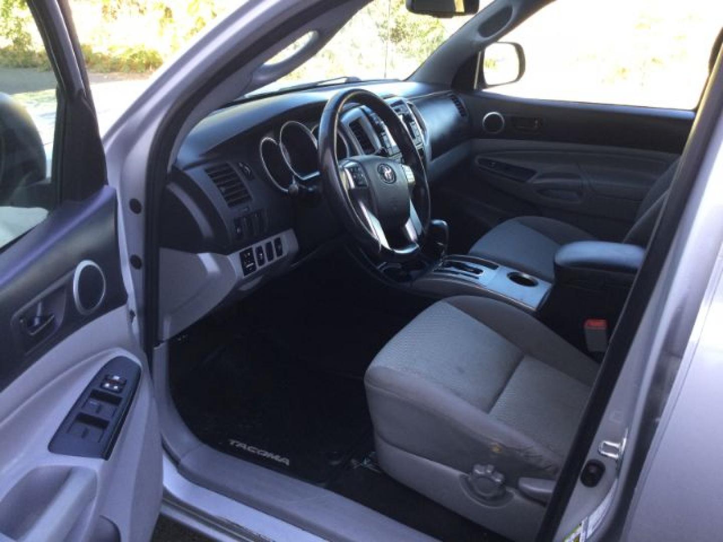 2013 Silver Streak Metallic /Graphite Toyota Tacoma SR5 V6 (3TMMU4FN3DM) with an 4L V-6 DOHC engine, Automatic transmission, located at 1801 Main Street, Lewiston, 83501, (208) 743-9371, 46.417065, -117.004799- Photo#3