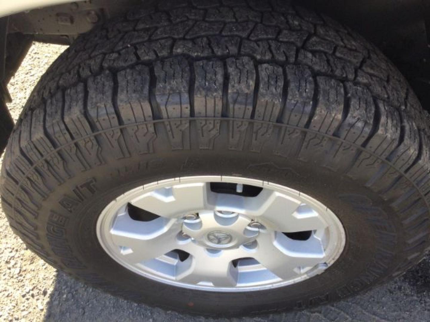 2013 Silver Streak Metallic /Graphite Toyota Tacoma SR5 V6 (3TMMU4FN3DM) with an 4L V-6 DOHC engine, Automatic transmission, located at 1801 Main Street, Lewiston, 83501, (208) 743-9371, 46.417065, -117.004799- Photo#13
