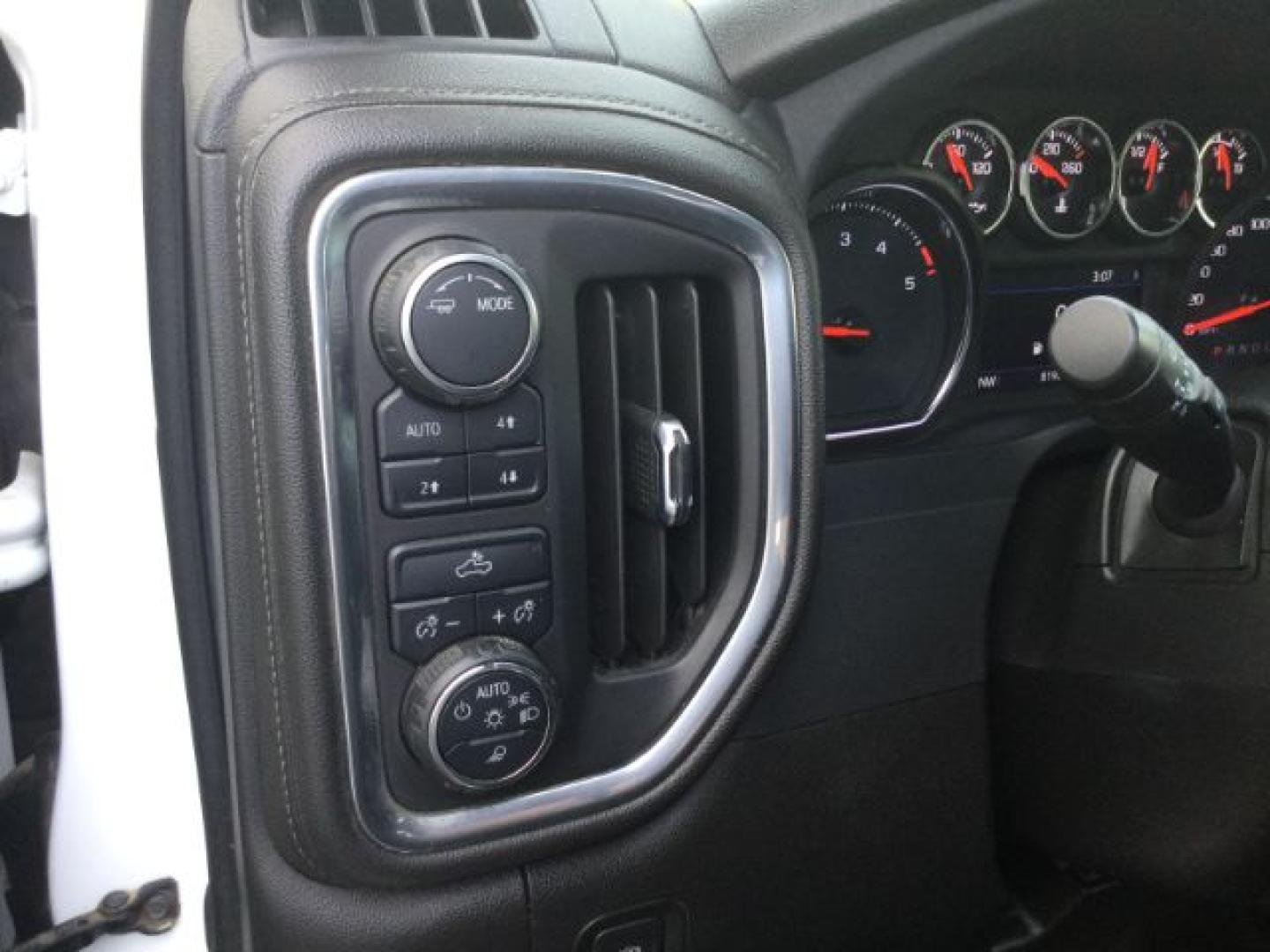 2023 Summit White /Jet Black Chevrolet Silverado 3500HD LT (1GC4YTEY4PF) with an Duramax 6.6L V-8 direct injection engine, 10-speed automatic transmission, located at 1801 Main Street, Lewiston, 83501, (208) 743-9371, 46.417065, -117.004799- Photo#20